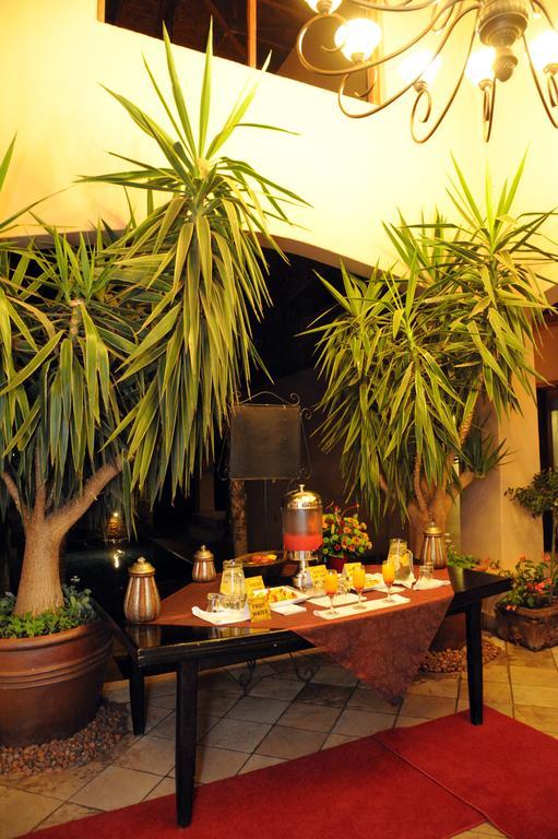 Anta Boga Hotel Блумфонтейн Экстерьер фото