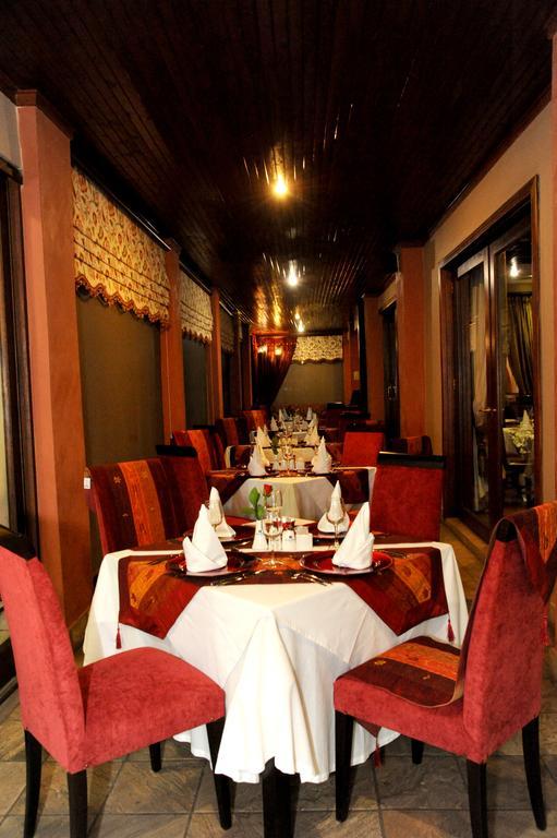 Anta Boga Hotel Блумфонтейн Экстерьер фото