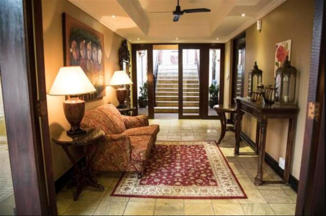 Anta Boga Hotel Блумфонтейн Экстерьер фото